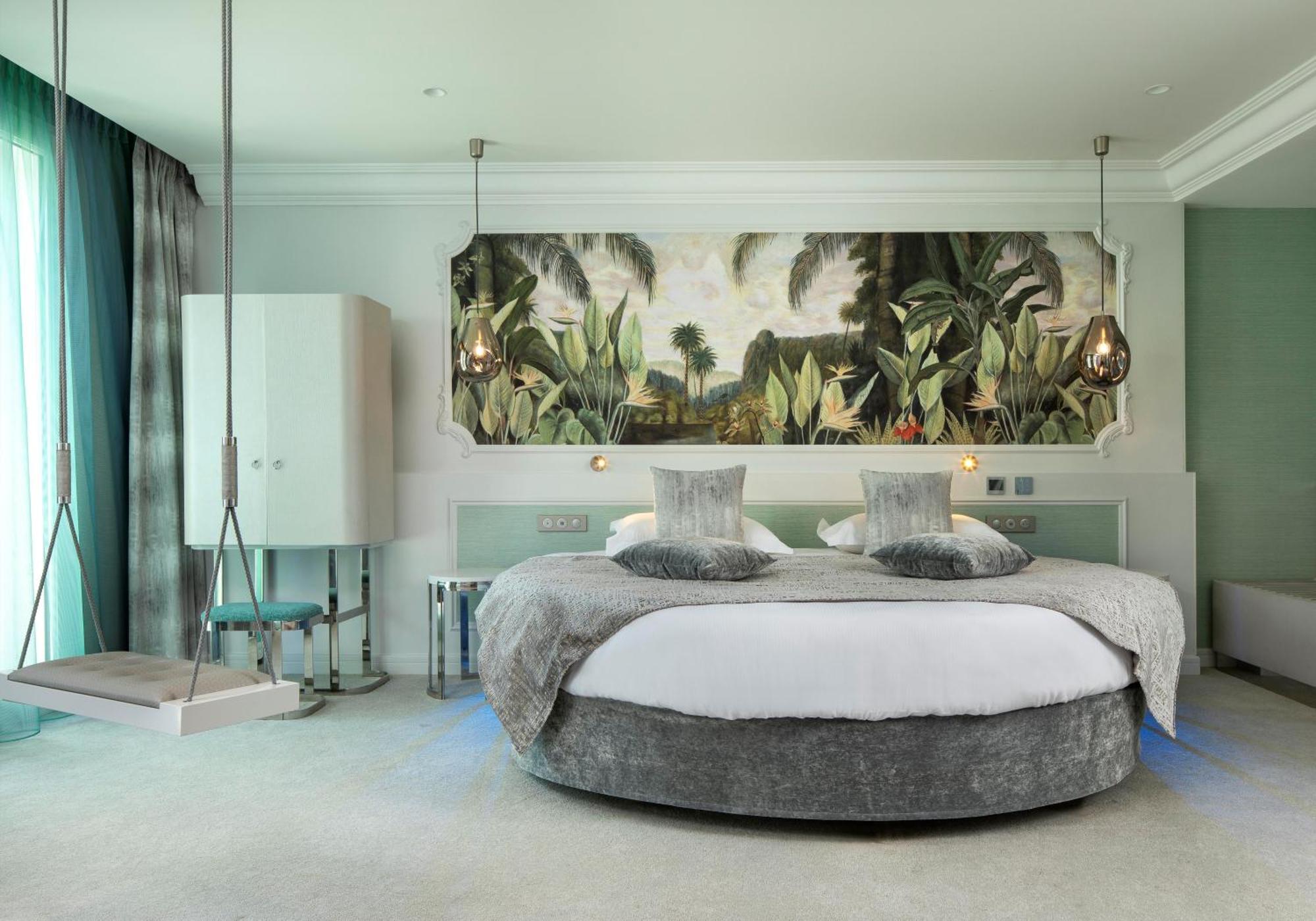 Chambre de Luxe - Extravagante avec Bain à Remous et Balcon